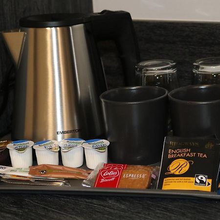 Blue Sapphire Hotel Илфорд Екстериор снимка