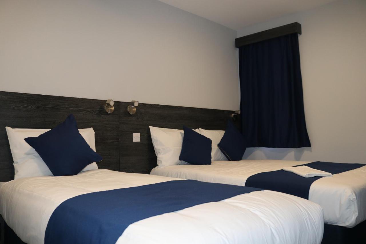 Blue Sapphire Hotel Илфорд Екстериор снимка