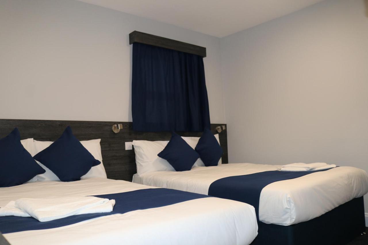 Blue Sapphire Hotel Илфорд Екстериор снимка