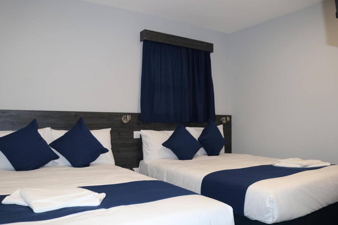 Blue Sapphire Hotel Илфорд Екстериор снимка